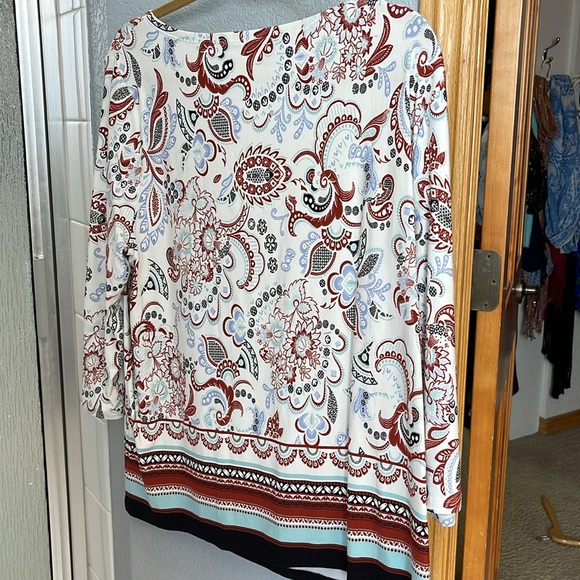 Stretchy Ann Taylor factory tunic - Picture 2 of 2